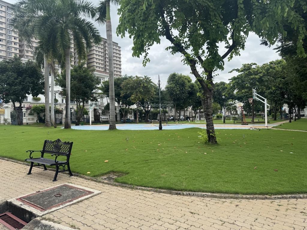 Bán villa đẳng cấp 5 sao, thang máy, hồ bơi, 399m2, 80 tỷ, nguyễn thị thập, himlam, quận 7, hcm