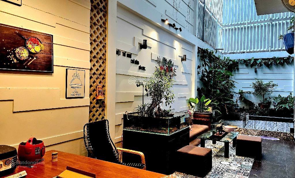 Bán biệt thự nghỉ dưỡng cao cấp kiều đàm, 25 tỷ, 210m2, 5pn, 6wc, 4 tầng, quận 7, hcm