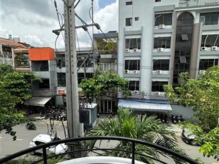 Cho thuê phòng ban công đẹp  full nội thất  ngay góc 2 mặt tiền đường lớn, giá chỉ 4.8 triệu
