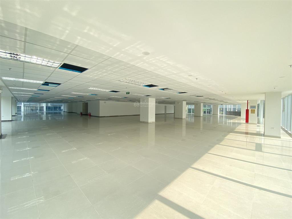 Chủ đầu tư cho thuê văn phòng tòa t&t tower 120 định công, hoàng mai, dt 900m2, giá 205.000đ/m2/th