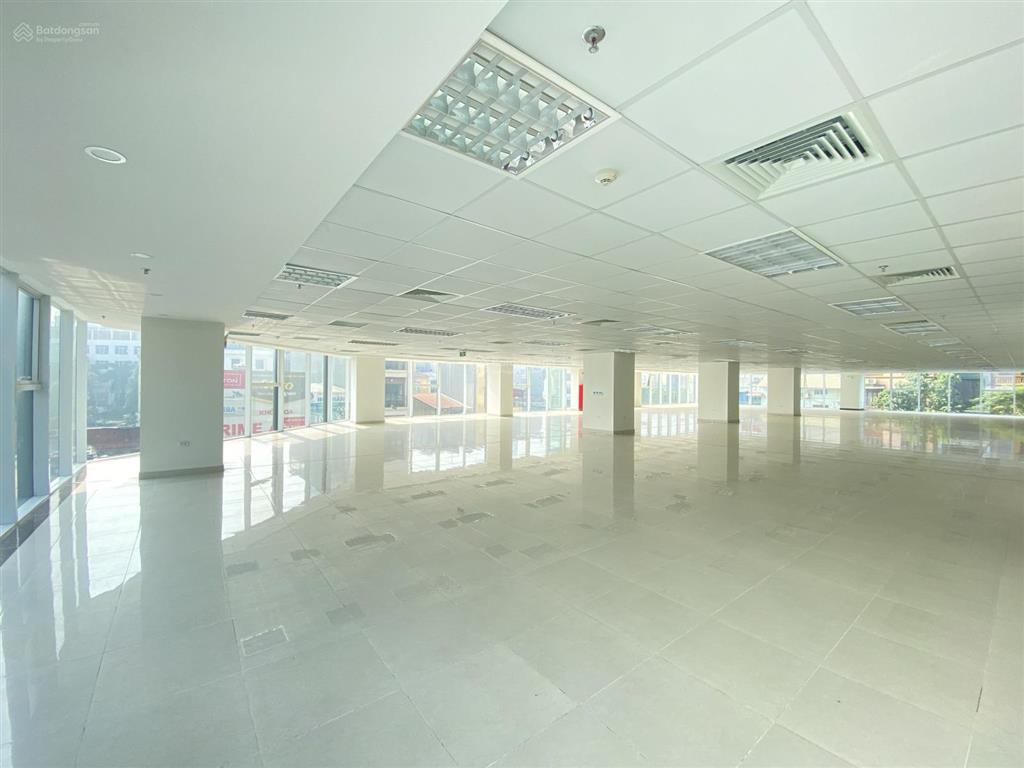 Chủ đầu tư cho thuê văn phòng tòa t&t tower 120 định công, hoàng mai, dt 900m2, giá 205.000đ/m2/th
