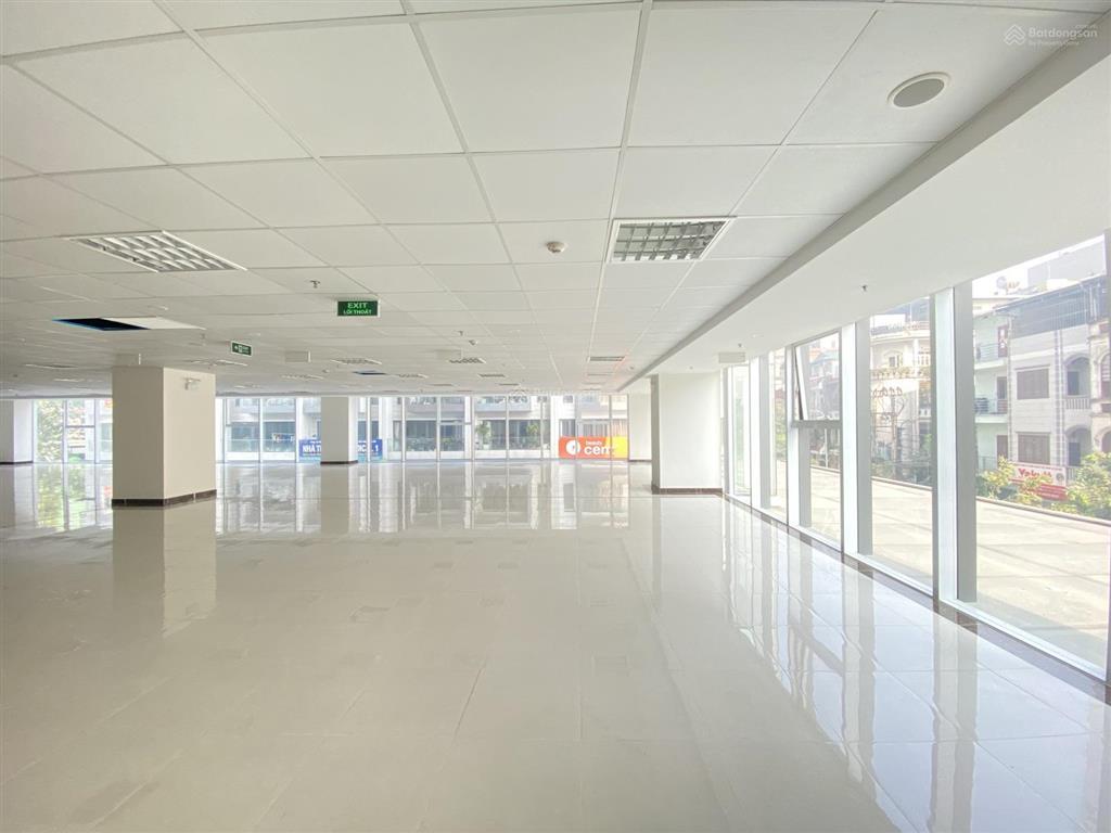 Chủ đầu tư cho thuê văn phòng tòa t&t tower 120 định công, hoàng mai, dt 900m2, giá 205.000đ/m2/th