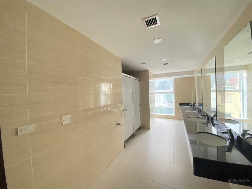 Chủ đầu tư cho thuê văn phòng tòa t&t tower 120 định công, hoàng mai, dt 900m2, giá 205.000đ/m2/th