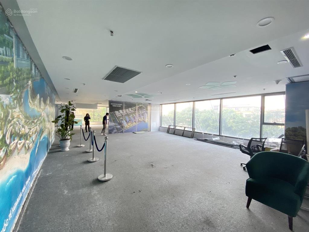 Chính chủ cho thuê văn phòng tòa petrowaco 97  99 láng hạ, đống đa dt 96m 1000m2 giá 250.300đ/m2