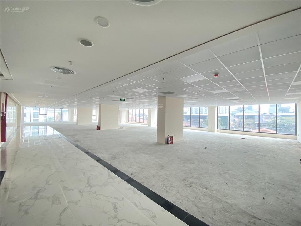 Chủ đầu tư cho thuê văn phòng tòa green diamond 93 láng hạ, đống đa dt 1800m2