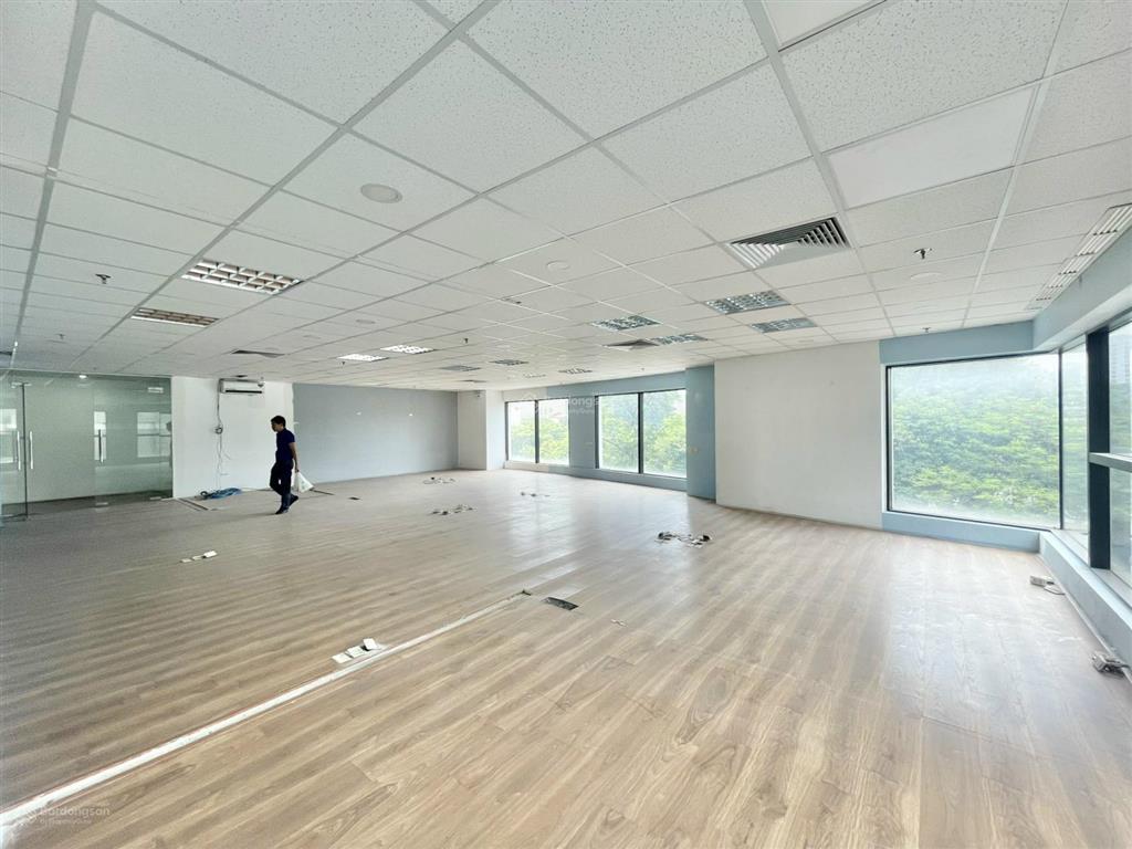 Chính chủ cho thuê văn phòng tòa ngọc khánh plaza phạm huy thông ba đình dt 550m2 cắt linh hoạt