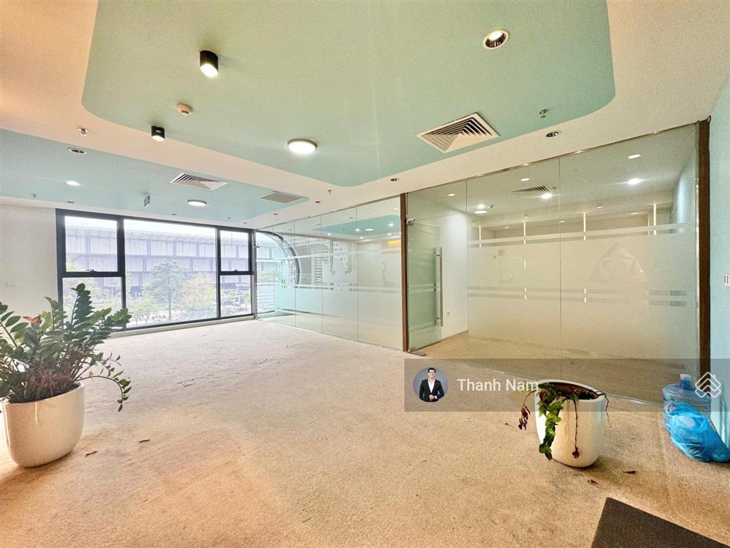 Chính chủ cho thuê văn phòng tòa vinhomes west point phạm hùng giá 258.000 đ/m2 dt cắt linh hoạt