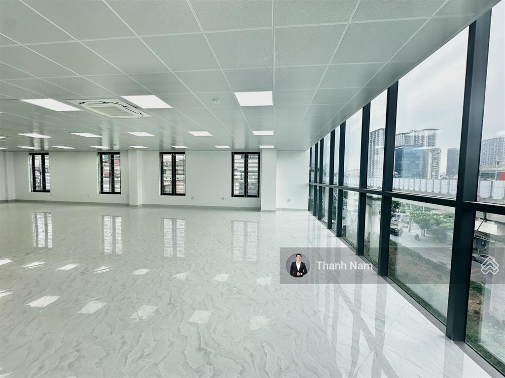 Còn 1 sàn văn phòng tại mặt phố hoàng cầu, ô chợ dừa, đống đa dt 180m2