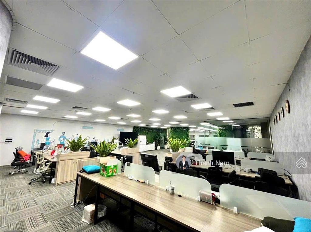 Cho thuê văn phòng tòa dolphin plaza 6 nguyễn hoàng, mỹ đình dt 915m2 cắt linh hoạt  có nội thất