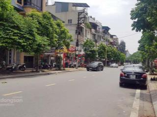 Bán đất mặt phố tứ liên  tây hồ, diện tích 50m2 có vỉa hè  sổ vuông  giá tốt