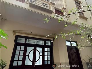 Bán nhà hoàng quốc việt 55m2 x 5 tầng x mt 8m ngõ nông  3 thoáng  sđcc  10 tỷ   0865 739 ***