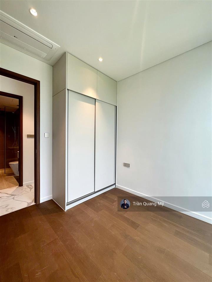 Bán căn góc 2pn the crest  metropole tầng cao view sông, có bồn tắm nằm 21.8 tỷ