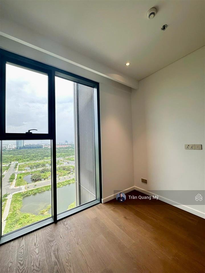 Bán căn góc 2pn the crest  metropole tầng cao view sông, có bồn tắm nằm 21.8 tỷ