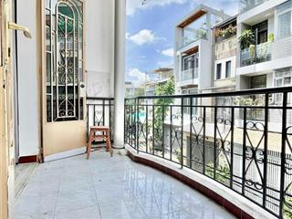 Ch ban công rộng giặt riêng full nội thất thoáng mát