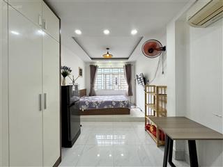 Căn hộ cửa sổ to 25m2, trống sẵn ở liền, phòng đẹp ngay cầu nguyễn văn cừ