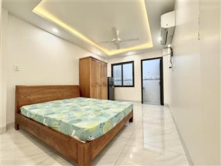 Cho thuê cc mini tách bếp, đầy đủ nội thất, hẻm xe hơi, thang máy, ngay đh hoa sen