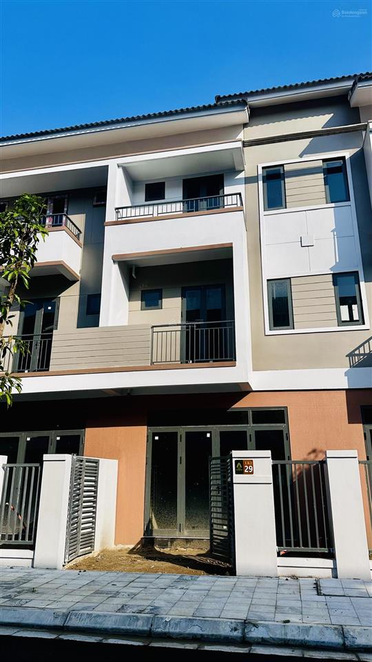 Nhà phố 3,5 tầng the greenery, giá chỉ 4,8 tỷ ngay chân cầu nguyễn trãi,giá tốt nhất thị trường.