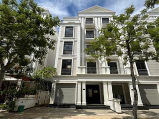 Nhà phố vinhomes 5 lầu  diện tích đất 144m2 vinhomes quận 9 giá 23,5 tỷ all in, đã có sổ