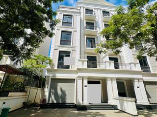 Bán nhanh nhà phố 5 lầu  diện tích đất 200m2 vinhomes quận 9 giá 23 tỷ all in