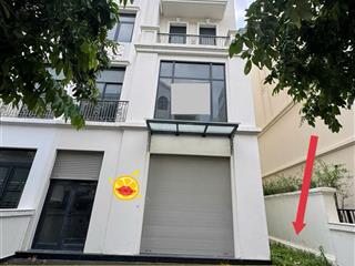 Nhà liền kề (căn góc xẻ khe) vinhomes quận 9  diện tích đất 162m2, giá bán 30tỷ all in
