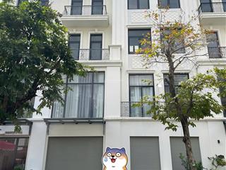 Bán nhanh nhà phố 5 lầu khu manhattan, gần vinshool, sẵn sổ đỏ giá 17tỷ all in