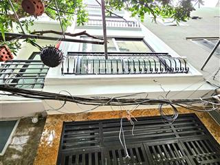 Bán căn nhà phú thượng, tây hồ  45m2, 5 tầng  7phòng khép kín kết hợp cả ở và cho thuê đều hợp lý