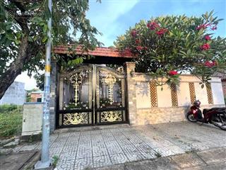 Biệt thự sân vườn hiệp bình phước  200m²  đường 10m  giá tốt 13.2 tỷ ql13  đối diện vạn phúc