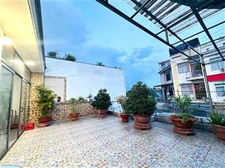 Nhà mặt tiền đẹp linh xuân, thủ đức  9x21m, 2 tầng gara ô tô, ~ trường học, giá tốt nhỉnh 50tr/m².