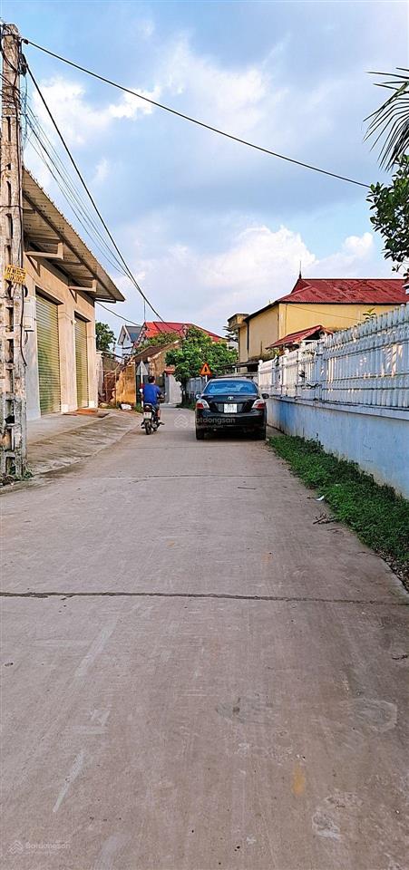 Đất hai mặt tiền nằm sát khu đấu giá đang san lấp. mặt tiền hậu đều 6m. 132m2. 100m2 đất thô cư