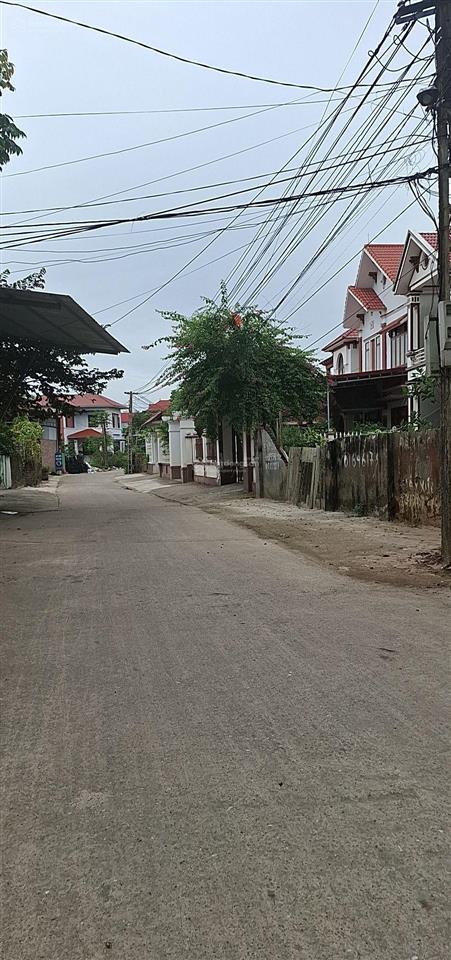 Đất trục liên xã .gần quốc lộ kinh doanh buôn bán được. luôn. mặt tiền 5.5m hơn 100m2 .