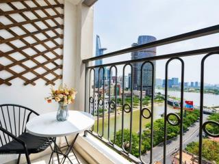 Bán căn góc cc gold view tầng cao view quận 1, 133.2m2 10.5tỷ cần bán gấp nên thương lượng sâu