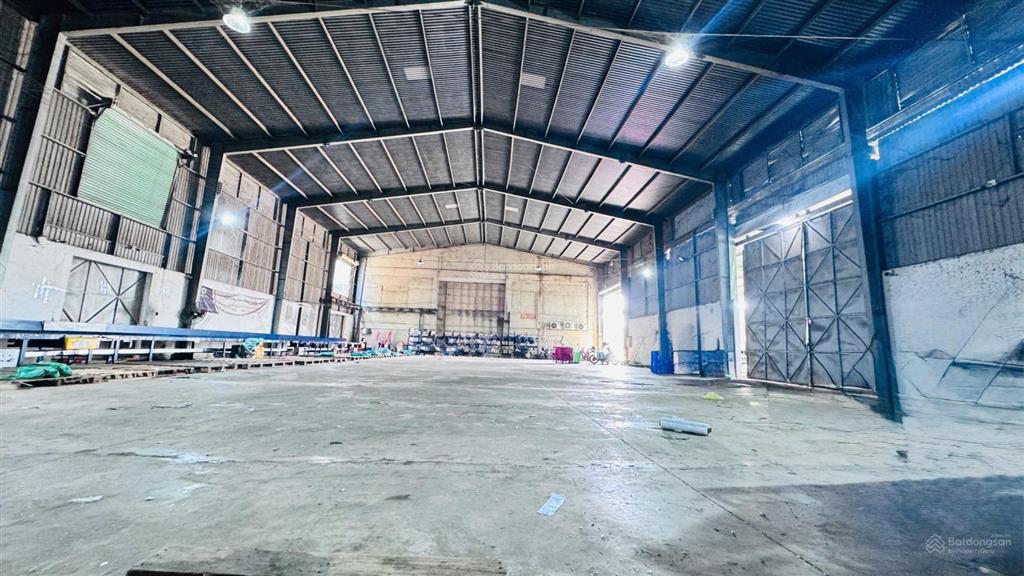 Cho thuê kho 1000m2 khu vực vành đai bmt đầy đủ pccc