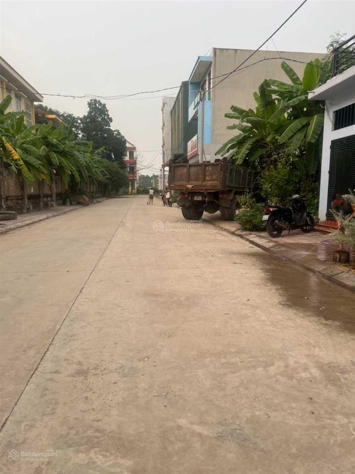 Bán 6m mặt tiền x 16,5m dài, cn 99m2 đất đấu giá xuân mai giữa kim hoa và cty honda phúc yên 4,4 tỷ