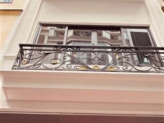Bán nhà ngõ 215 trần quốc hoàn, cầu giấy, hà nội. phân lô, thang máy. diện tích 40m2. nhỉnh 17 tỷ
