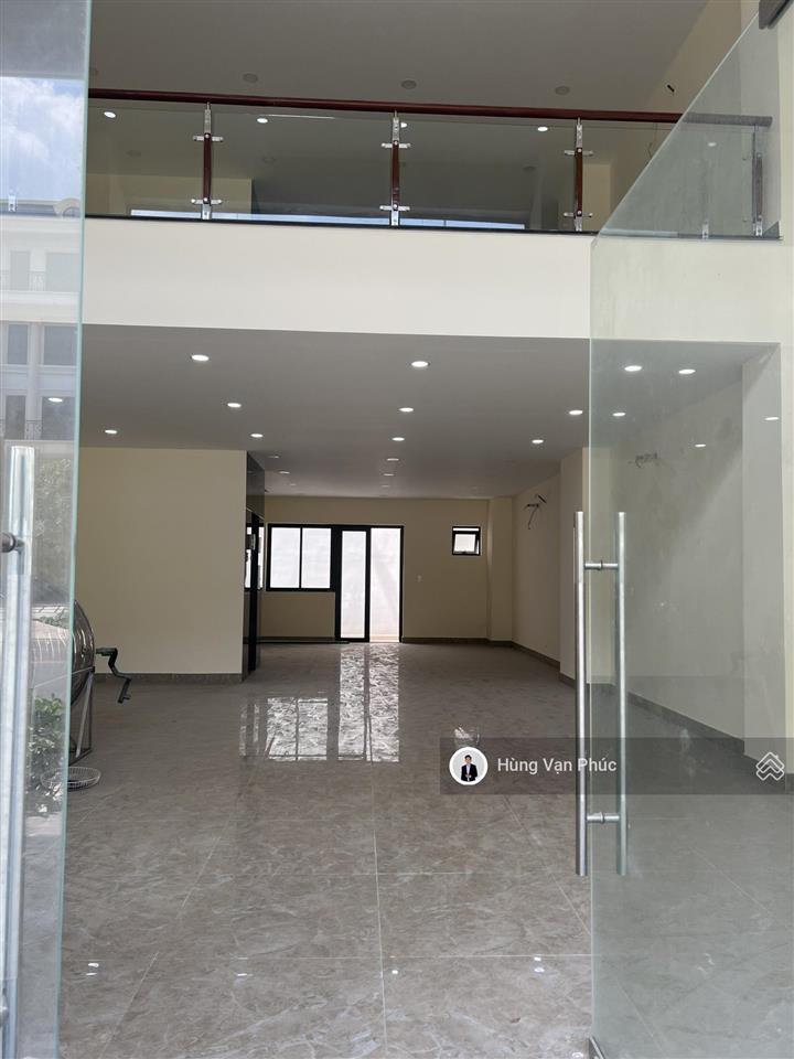 Cho thuê nhà mặt tiền đinh thị thi vạn phúc city, 7x21m, 5 tầng hoàn thiện đẹp giá 65 triệu