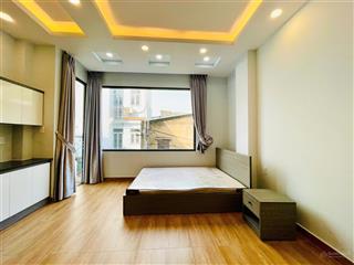 Phòng bancon cửa sổ trời thoáng mát, trung tâm thành phố đầy đủ tiện nghi