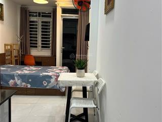 Studio ban công  cửa sổ lớn full nội thất gần bùi viện