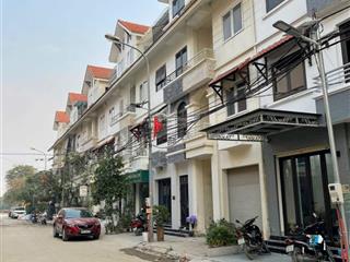 Cần bán liền kề cenco5 tân lập huyện đan phượng hà nội lk 0963 836 ***