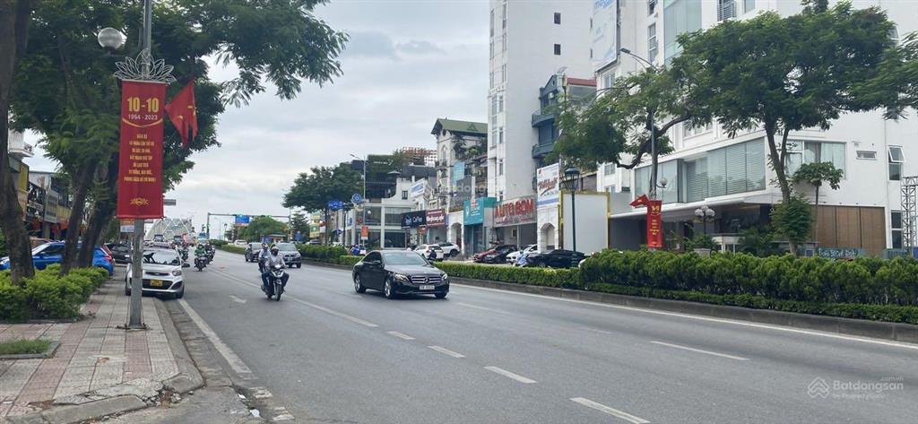 Siêu phẩm mặt phố nguyễn văn cừ 1000m2, mặt tiền 34m, vỉa hè 5m  kd đỉnh cấp  chủ giảm 20tỷ  sốc