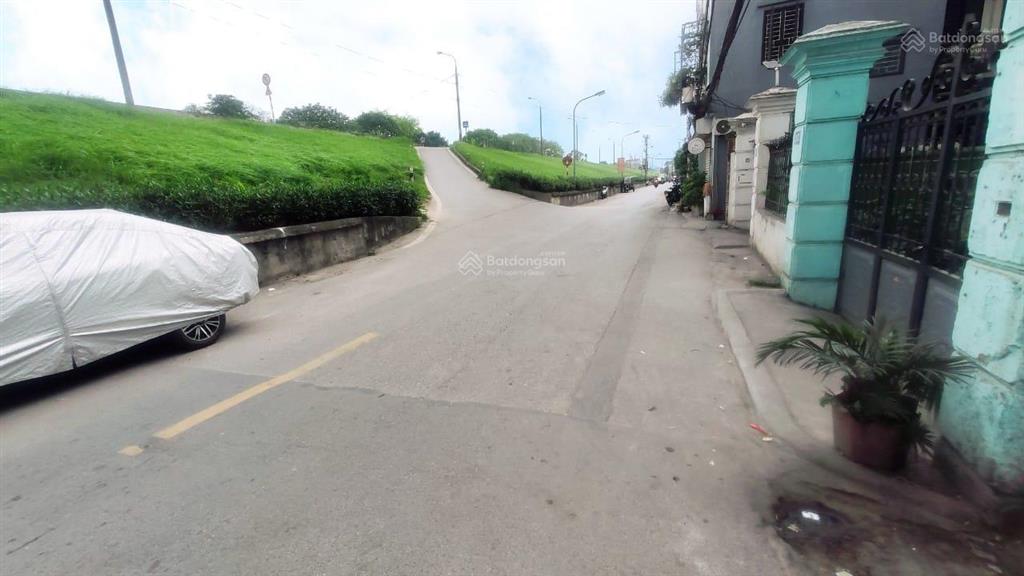 Bán 550m2, mặt tiền 14m mặt bát khối ô tô tránh, đón đầu cầu trần hưng đạo kinh doanh 7xtr/m2