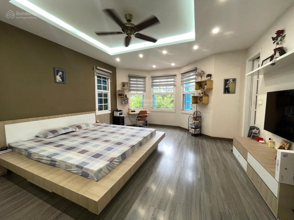 Bán biệt thự ngọc thuỵ 430m2,mt11m  vị trí trung tâm, ô tô tránh  cạnh vườn hoa, sát hồ  145tr/m