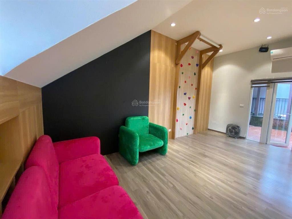 Bán biệt thự ngọc thuỵ 320m2x4 tầng mt~14m ôtô tránh nhau, 30m mặt đường ngọc thuỵ  146tr/m có bớt