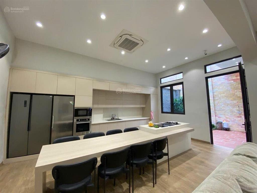 Bán biệt thự ngọc thuỵ 320m2x4 tầng mt~14m ôtô tránh nhau, 30m mặt đường ngọc thuỵ  146tr/m có bớt