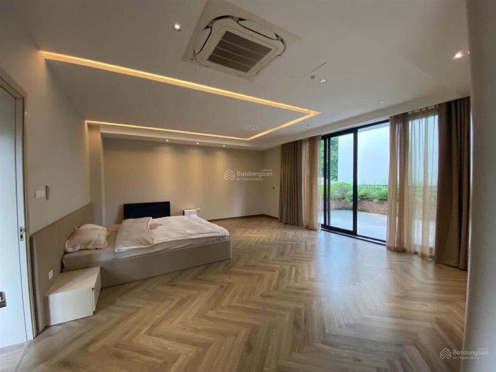 Bán biệt thự ngọc thuỵ 320m2x4 tầng mt~14m ôtô tránh nhau, 30m mặt đường ngọc thuỵ  146tr/m có bớt