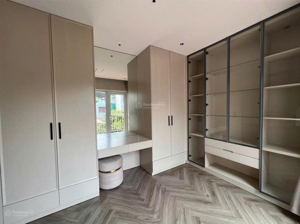 Bán biệt thự ngọc thuỵ 320m2x4 tầng mt~14m ôtô tránh nhau, 30m mặt đường ngọc thuỵ  146tr/m có bớt