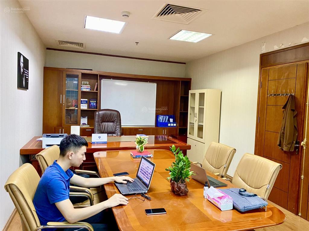 Chính chủ cho thuê sàn 200m2 sẵn nội thất diamond flower 46 lê văn lương, thanh xuân, hà nội