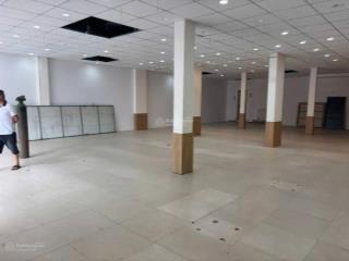 Cho thuê nhà mặt đường lê hồng phong dt 850m2, mặt tiền 17m vị trí siêu đẹp, hai mặt tiền trước sau