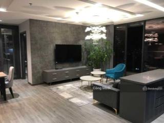 Bán căn hộ tòa nhà 15  17 ngọc khánh view hồ, diện tích 145m2, 3 ngủ + kho.  0814 332 ***