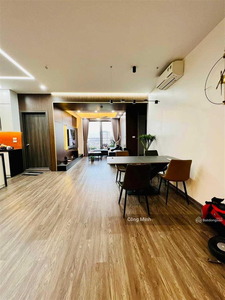 Cần bán căn hộ chung cư 57 láng hạ 142m2, 3 phòng ngủ, full đồ view hồ  0814 332 ***