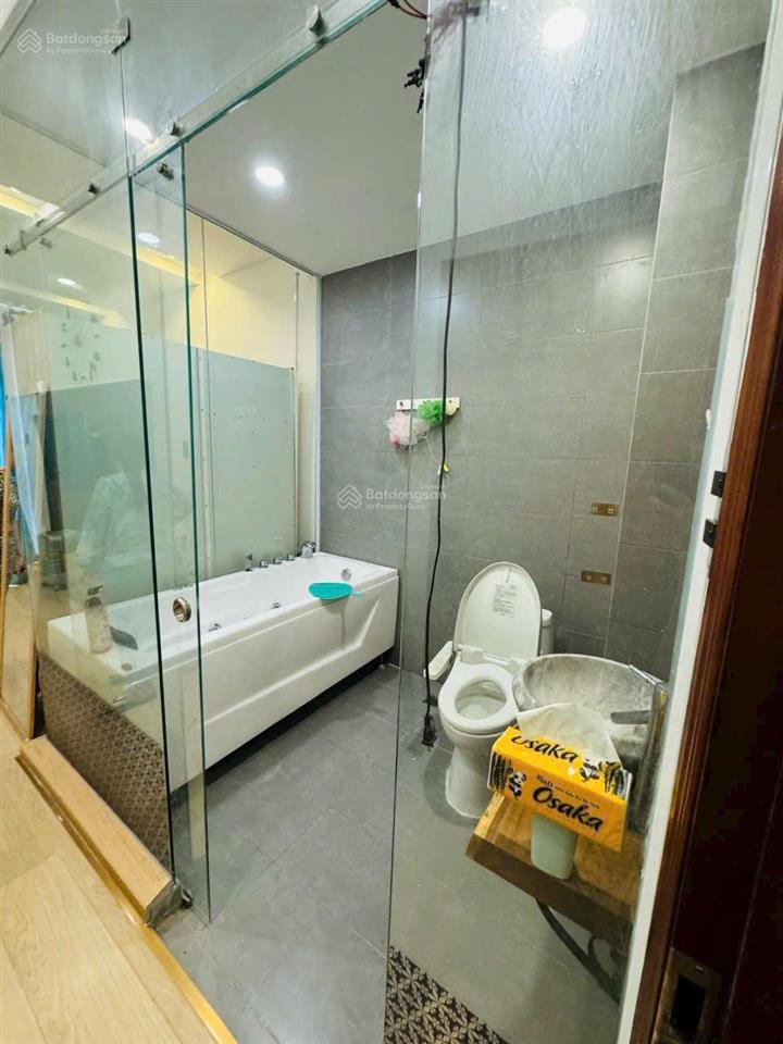 Nhà mới hẻm xe hơi cmt8 (3,1m x 12m), 5 tầng có thang máy. giá 8,9 tỷ tl